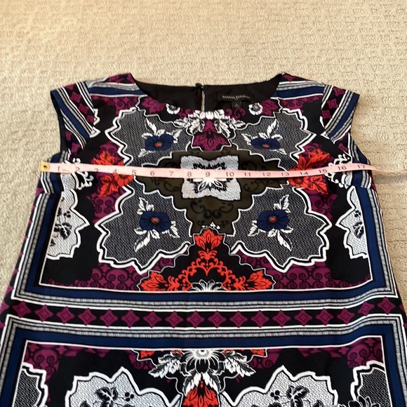 Fabulous printed fully lined shift dress with capped sleeves. - Picture 12 of 14